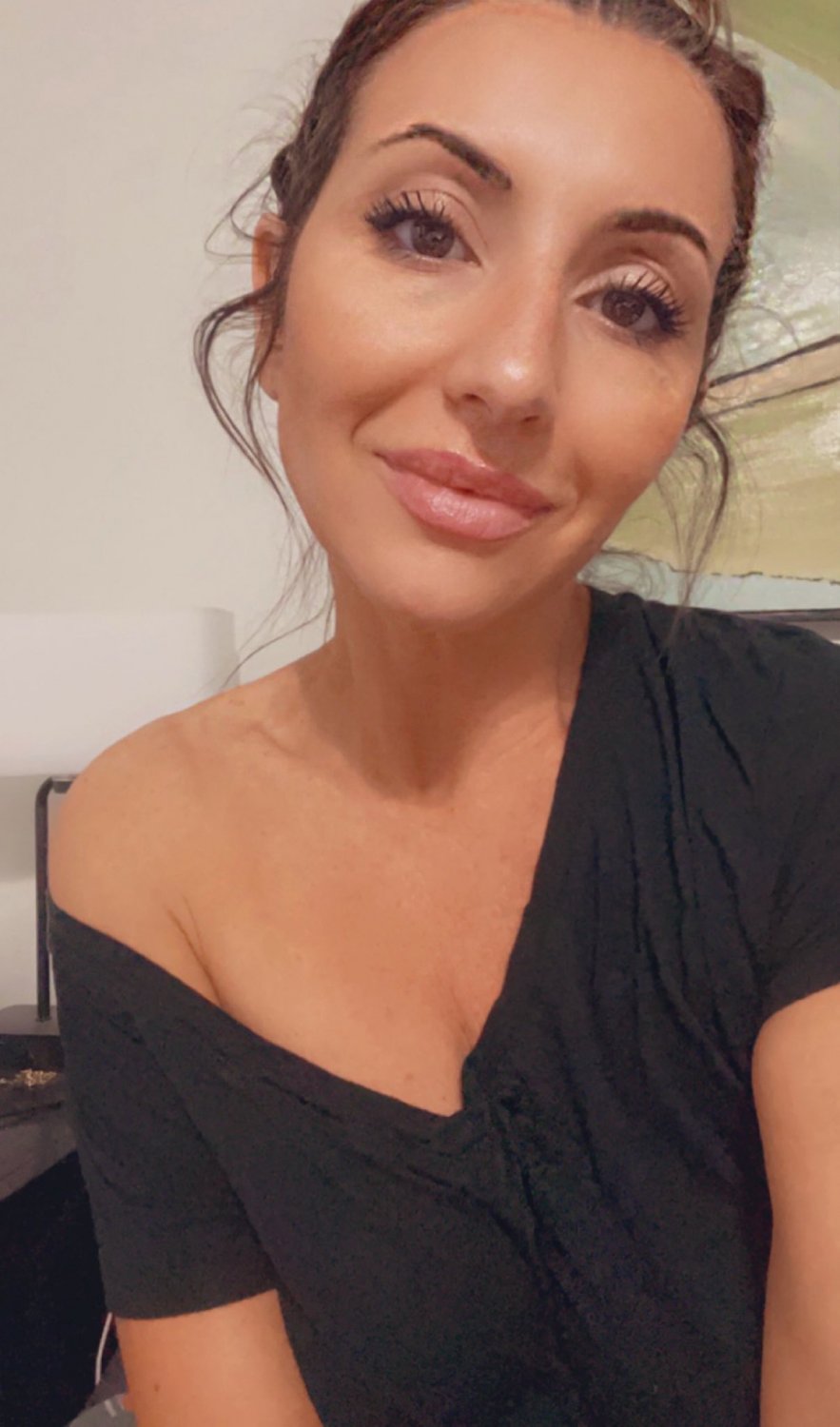 Big Tits MILF Smoken Hot #5HVqC7h3