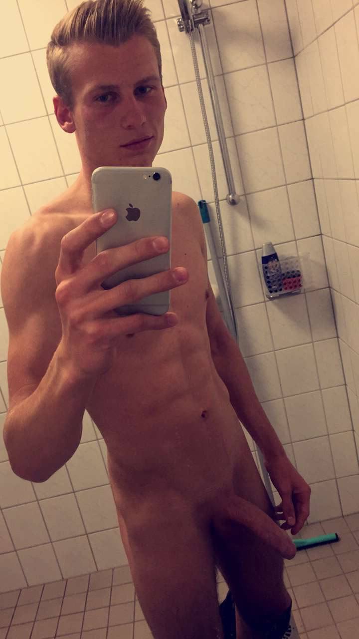 Hot guy #4yRfoY4p