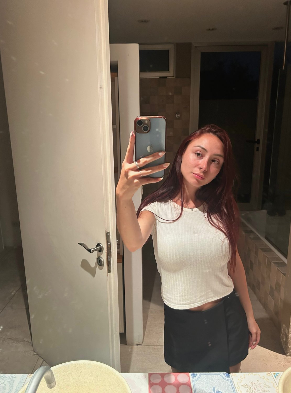 Sexy brunette has great tits to be sucked with #5DByNra3