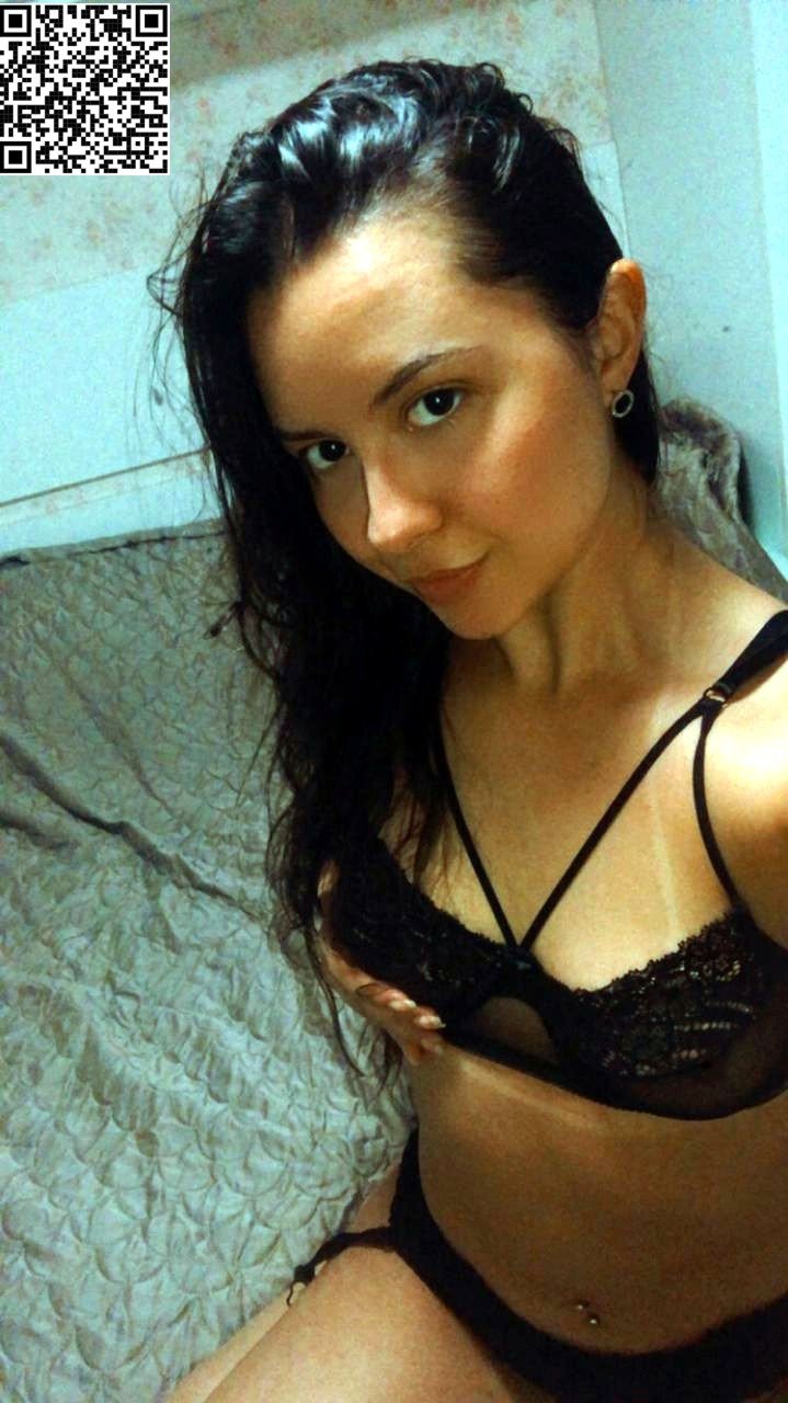 Novinha safada com os pés lindos #TUEitiM0