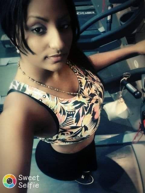 Hot srilankan single milf need young dick 🍑♨️ #BYh5n5PI