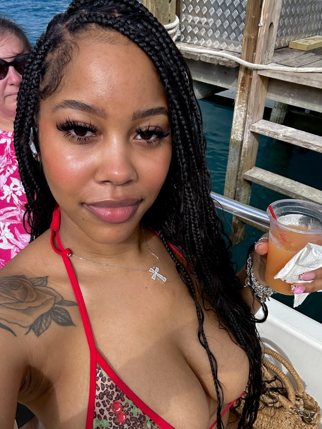 GxpbzToXcAAFoAK #hGqz8MCF