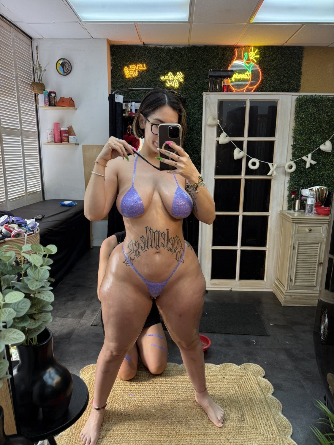 the backshot queen gigi #TZKR2UQl